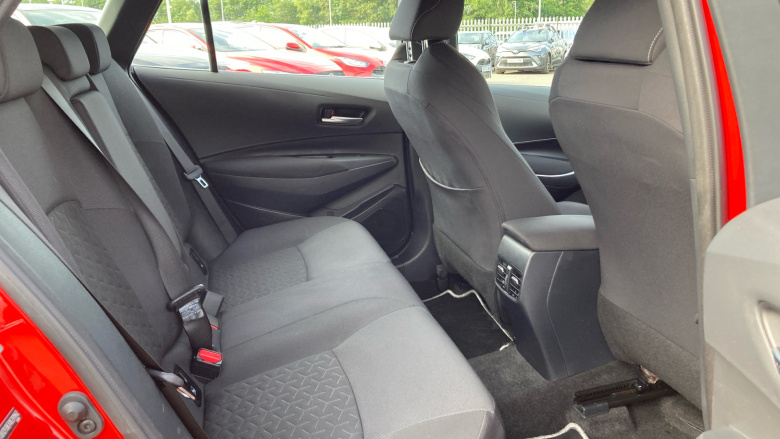 Toyota Corolla 1.8 VVT-i Hybrid Icon Tech 5dr CVT Hybrid Estate